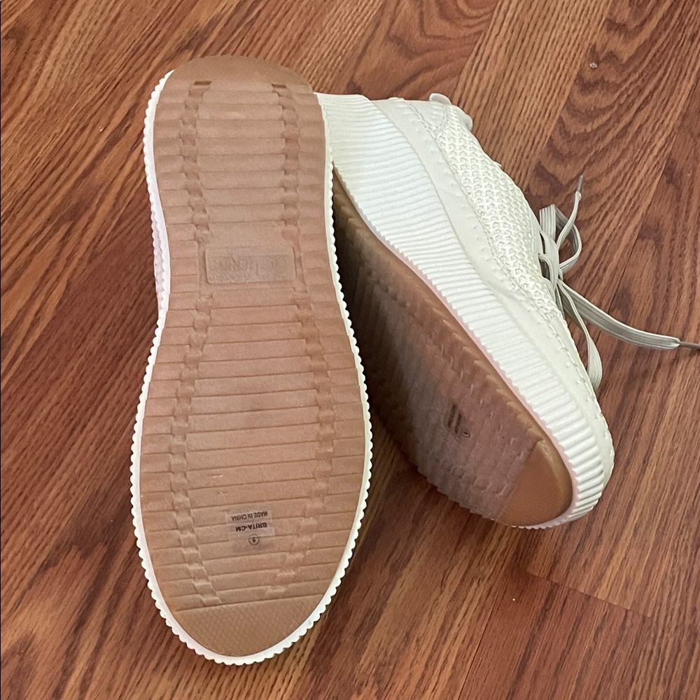 Catherine Malandrino Cream Woven Platform Lace-Up Sneakers - Picture 5 of 5